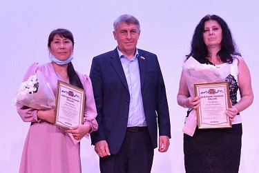 38% от общего числа стобалльников в области – оренбургские ученики